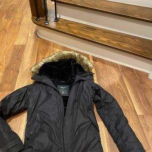 TNA SHORT PARKA COLOUR BLACK